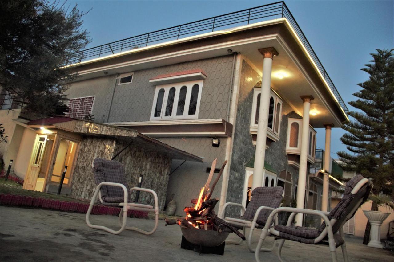 Republika Central Mansehra 외부 사진