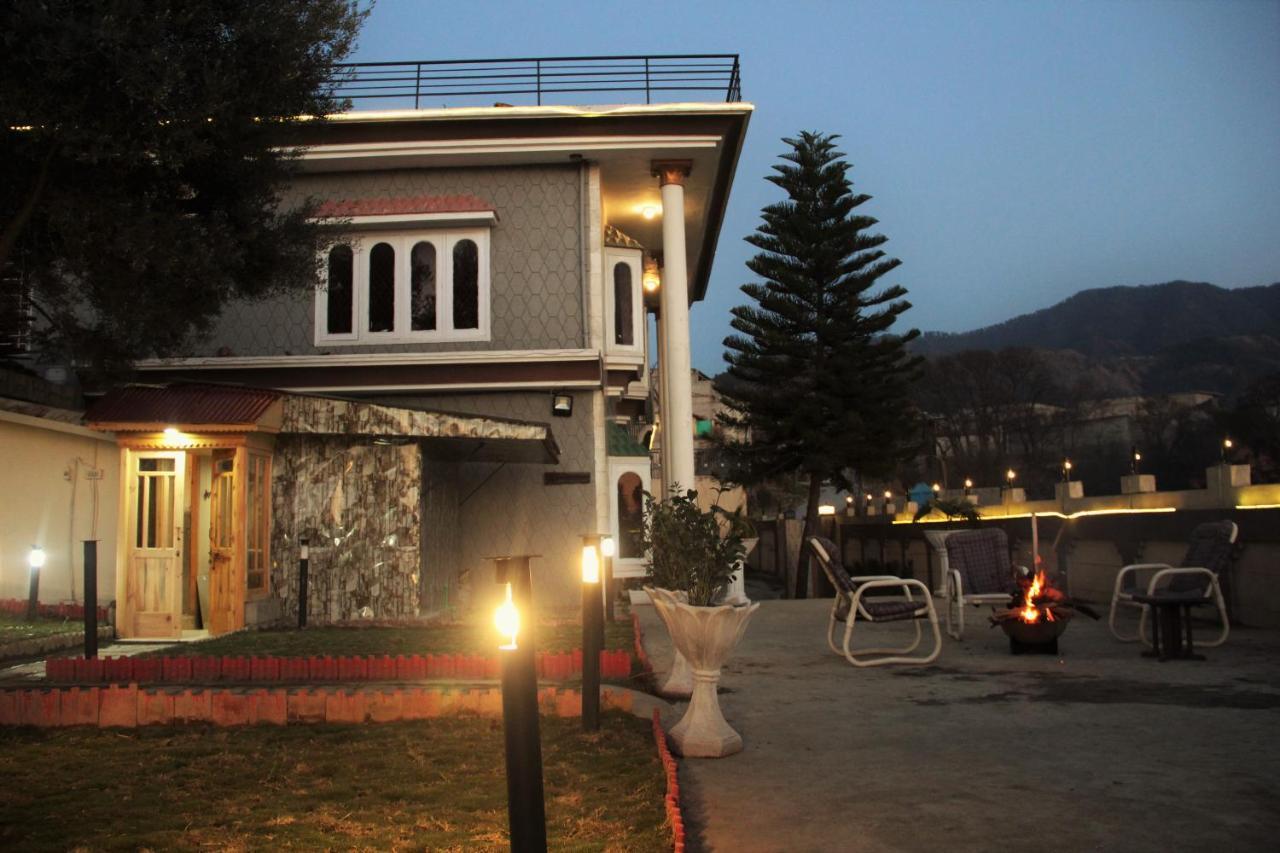 Republika Central Mansehra 외부 사진