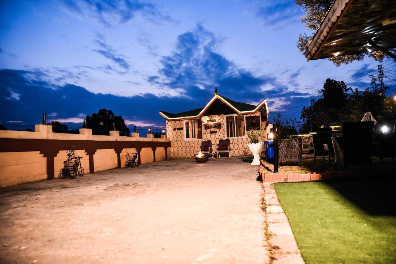Republika Central Mansehra 외부 사진
