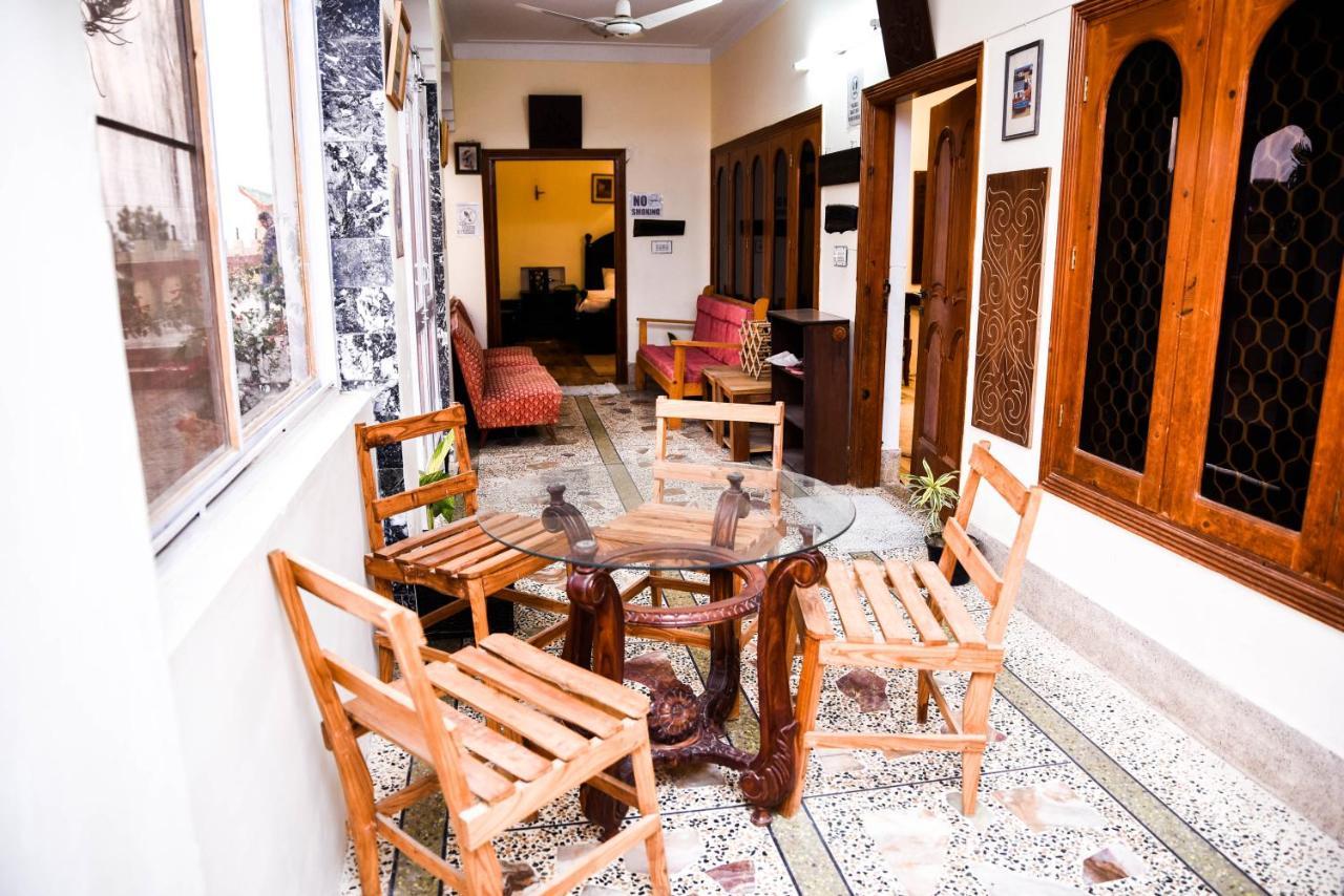 Republika Central Mansehra 외부 사진