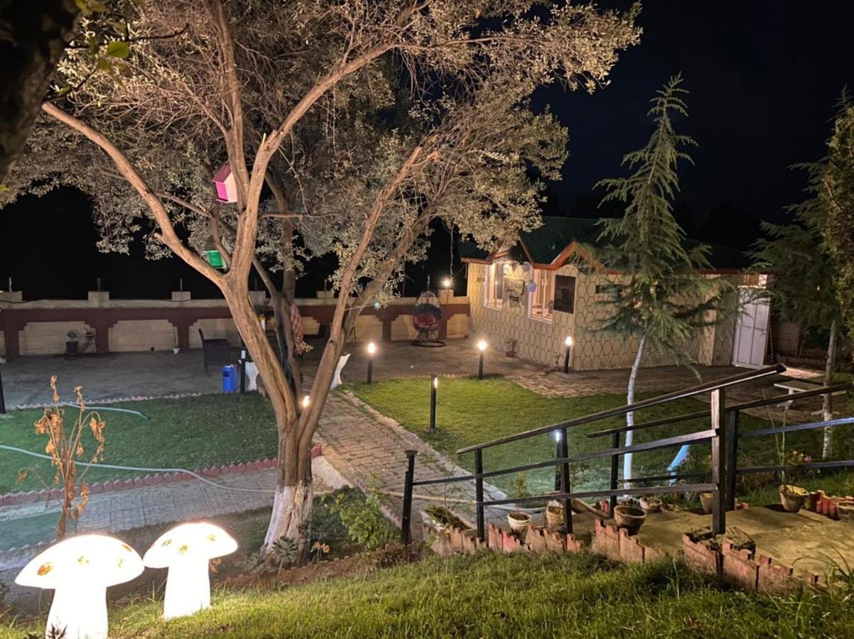 Republika Central Mansehra 외부 사진